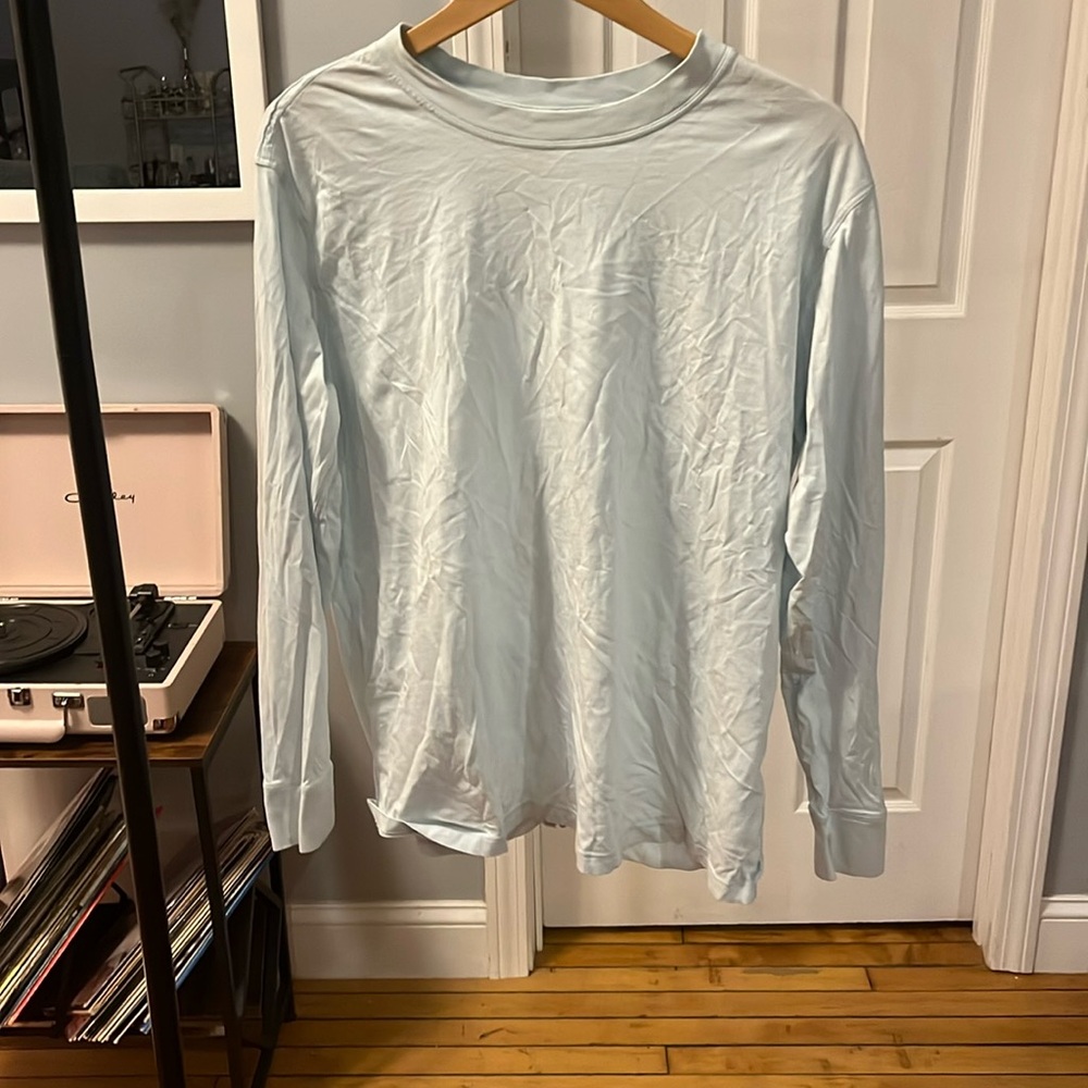 Lululemon long sleeve light blue running shirt size 8
